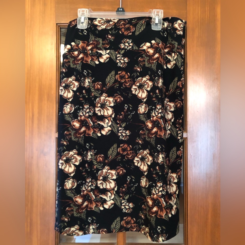 Lularoe black & floral skirt